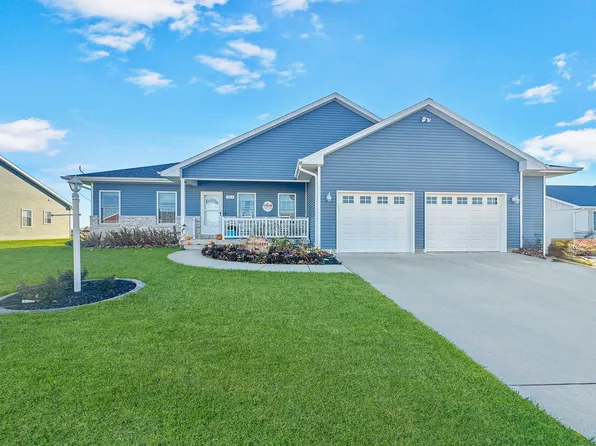 313 W Lincoln St, Fisher, IL 61843