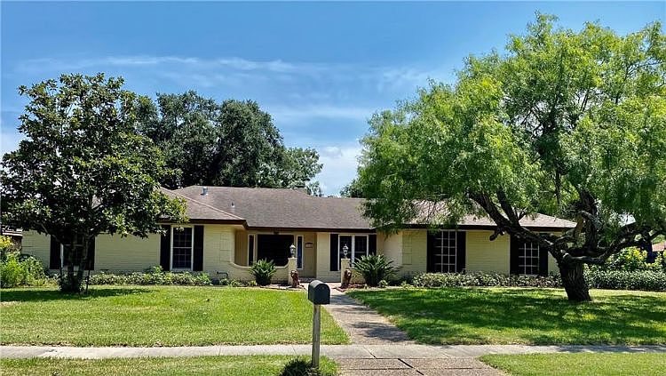1st image of 3725 Castle River Dr