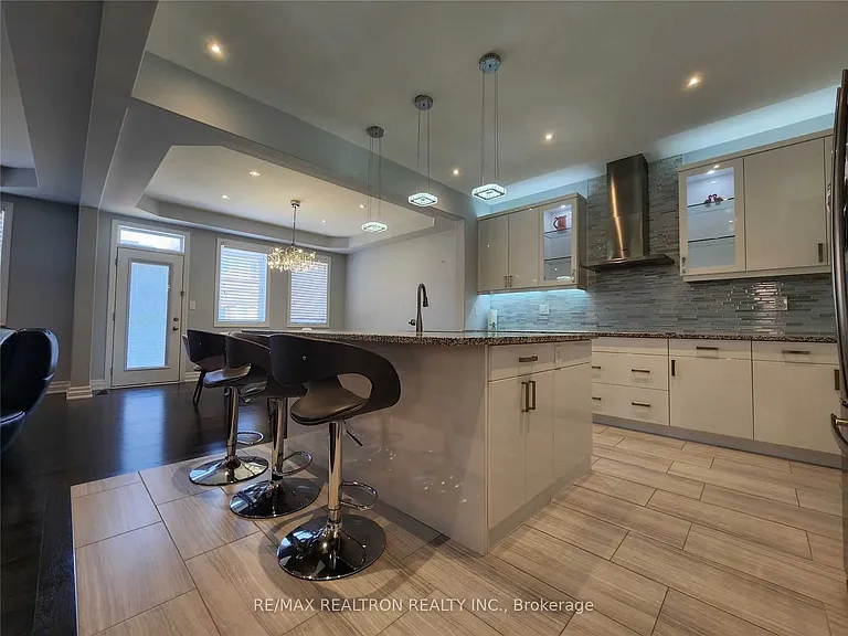 223 Thomas Phillips Dr — Photo 8