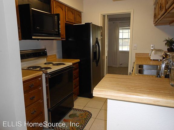 2nd image of 3012 Parliament St
