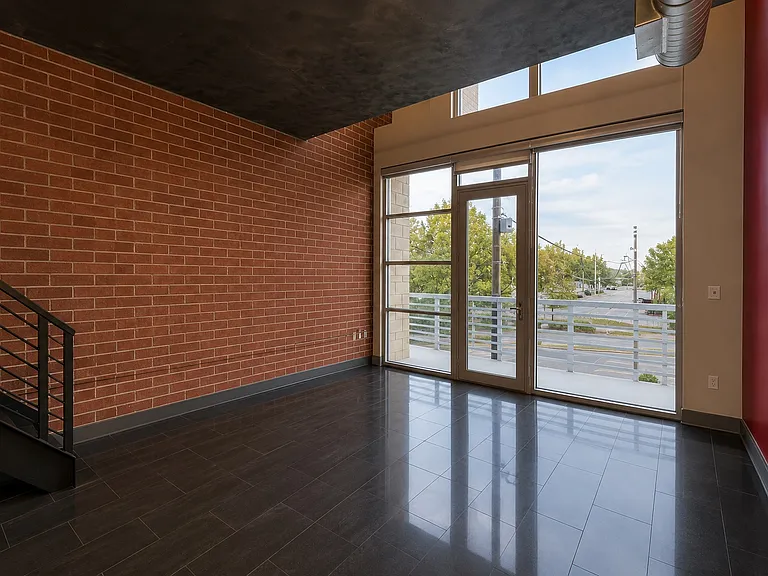 710 W Trade St #312 — Photo 9