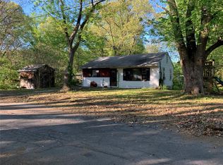 856 Oakwood Ln, East Alton, IL