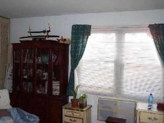 4th image of 5445 N California Ave #1D