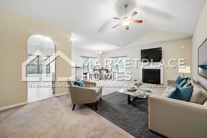 405 Peppermint Dr — Photo 4