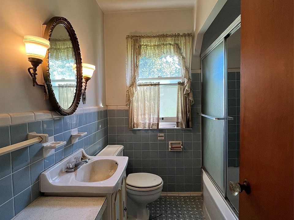 28400 Ursuline St, photo 11