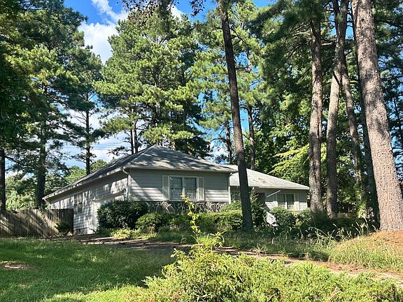 2nd image of 7965 Woods Ln