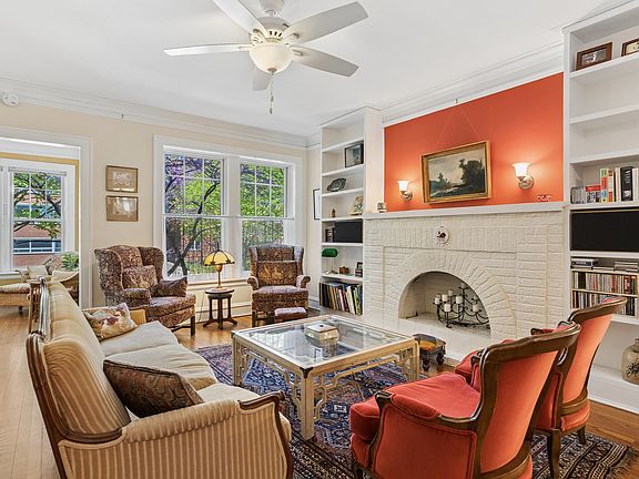 3rd image of 805 Hinman Ave #1