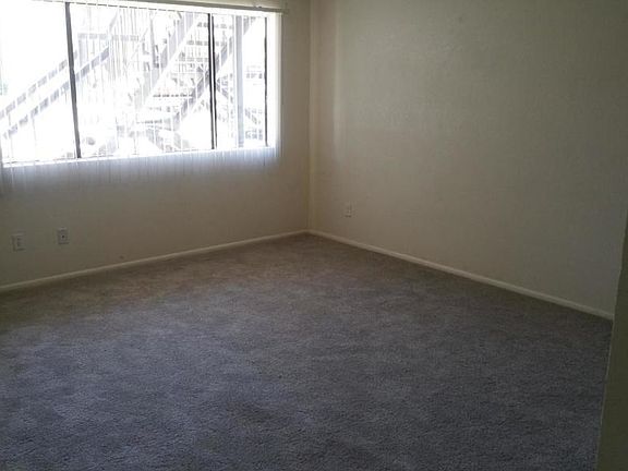 3rd image of 3810 N Maryvale Pkwy APT 1043