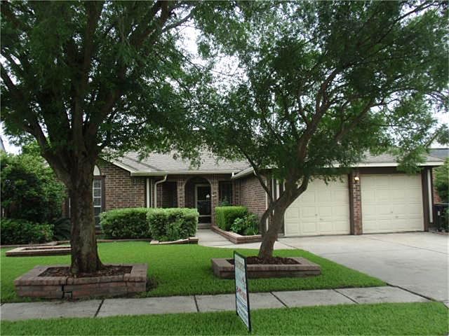 1st image of 3814 Redbud Dr