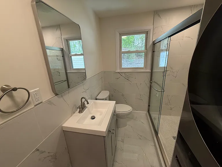 319 Barrington Rd — Photo 26