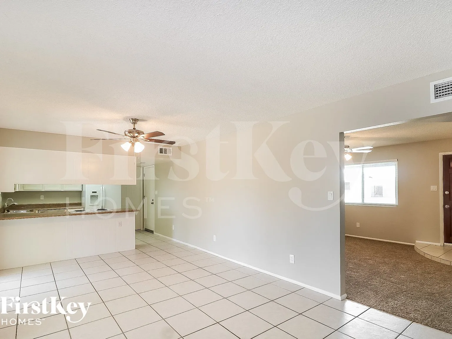 3 bed, 2.0 bath, 1572 sqft, $2,110 — Photo 4