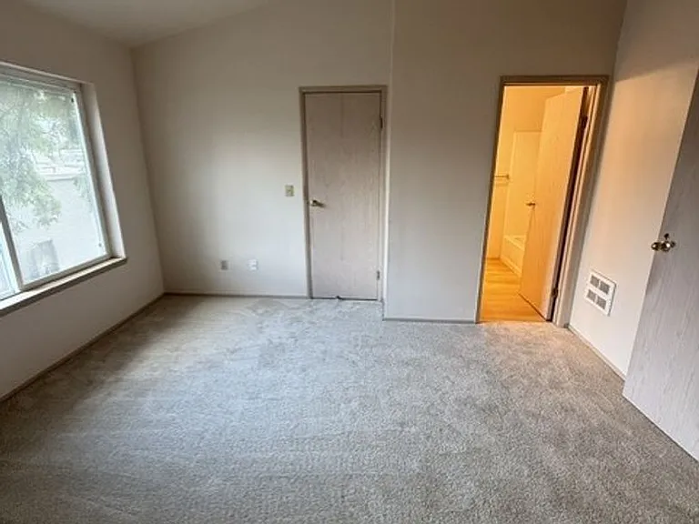 Griffin 12-Plex — Photo 10