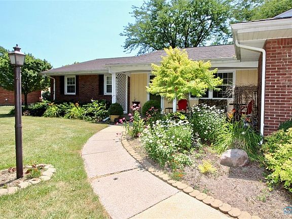 3rd image of 23704 W Manor Dr