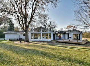 171 N Buckley Rd, Barrington, IL 60010