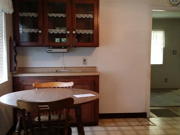 5th image of 444 S Buena Vista Ave