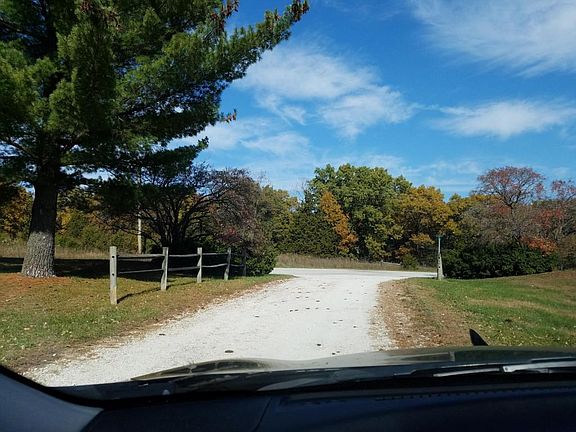 Looking down Buttonwood Trail.