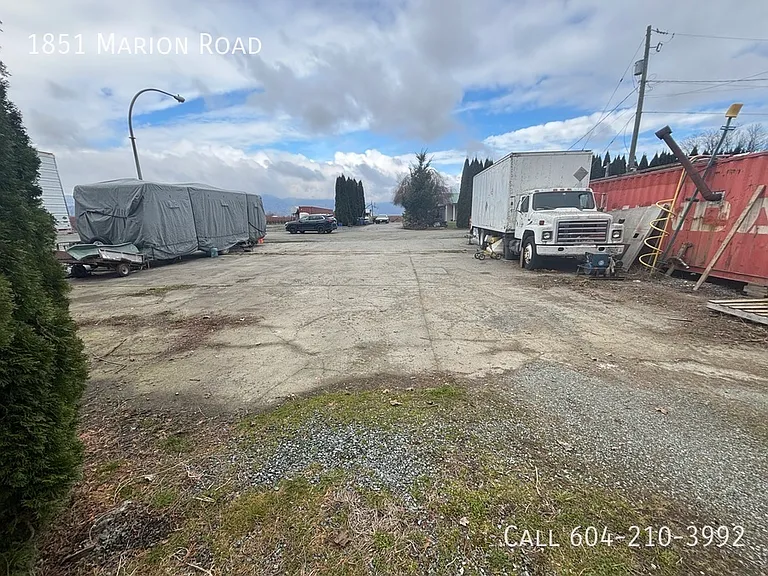 1851 Marion Rd — Photo 8