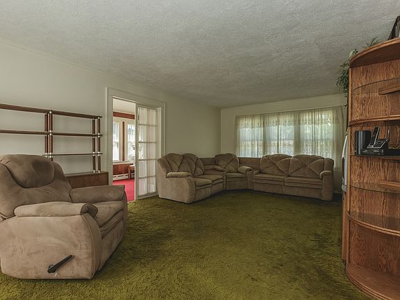 5th image of 227 Fishel Ave
