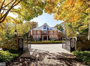 10009 Windy Hollow Rd, Great Falls, VA 22066