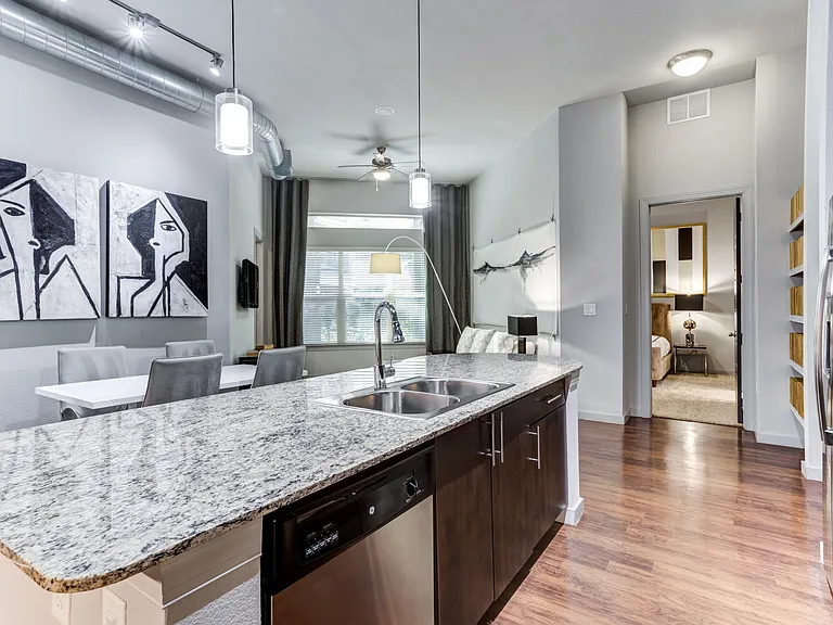 Caroline Post Oak — Photo 14