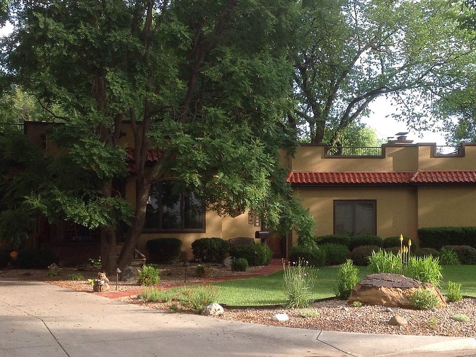 1st image of 1909 La Mesa Dr