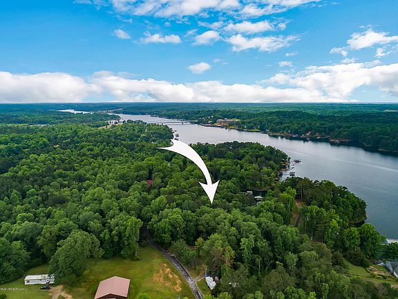 Image 2: Lake Location