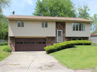 3050 Springmill St, Portage, IN 46368