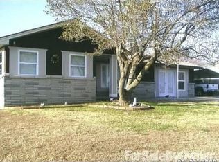 1027 Red Bud Dr, Grove, OK 74344