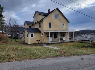 806 12th St #C, Windber, PA
