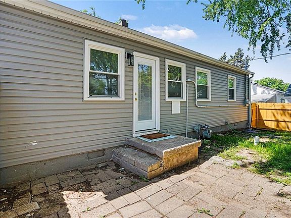 3rd image of 2504 NE 59th Ter