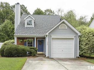 240 Adefield Ln, Holly Springs, NC 27540