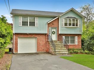 3 Charles St, Valhalla, NY 10595