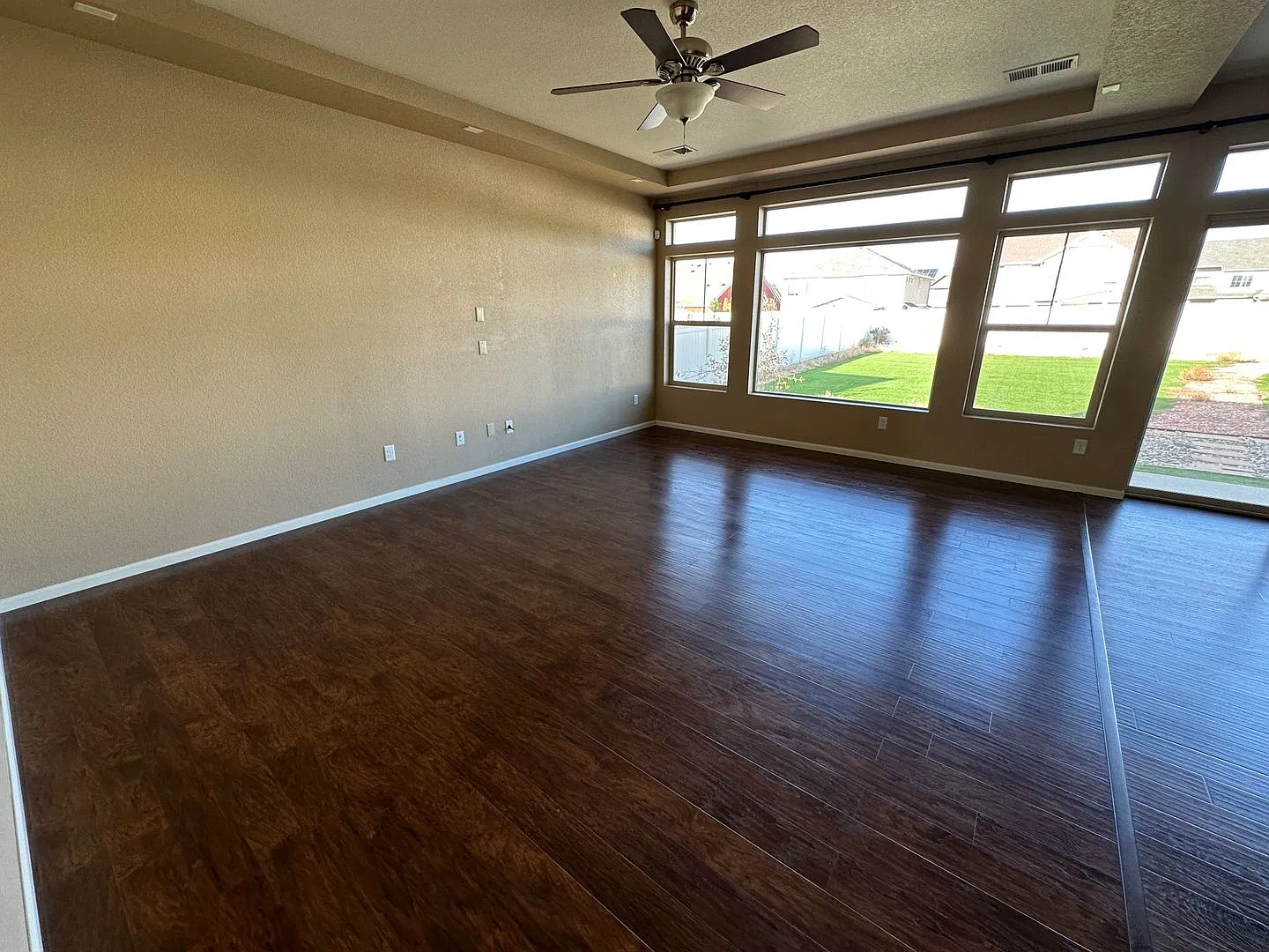 Spacious 4-Bedroom Home with Fenced Backyard, Central A/C & 2-Car Garage! — Photo 2