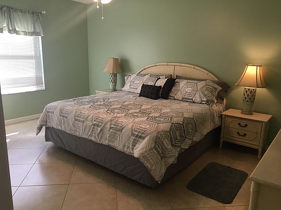 3rd image of 1544 Lozano Ave