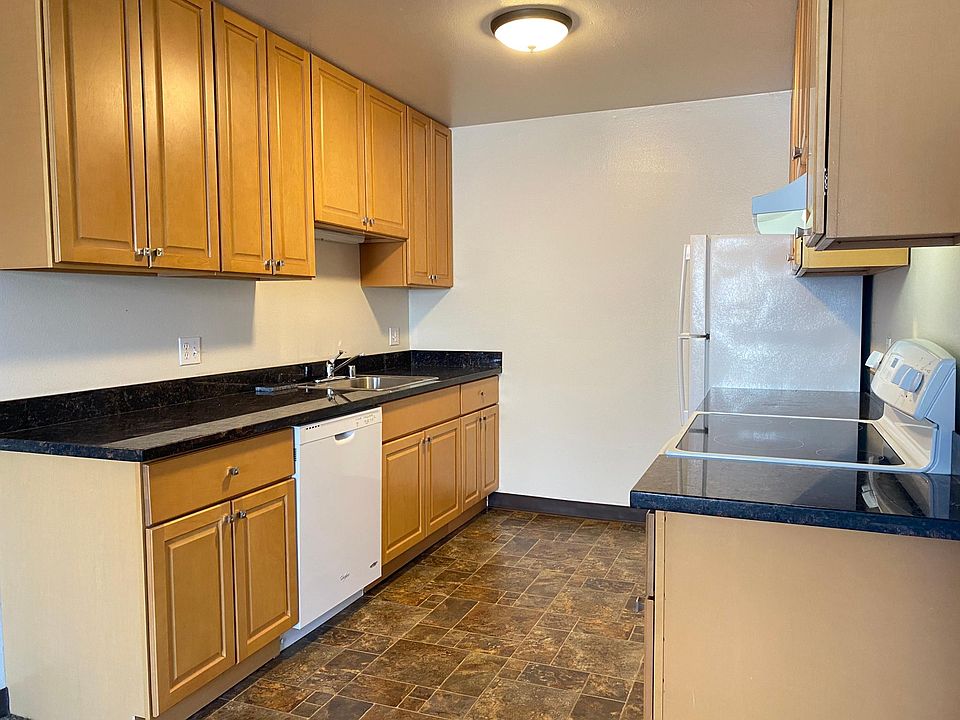 1st image of 761 Central Ave #16
