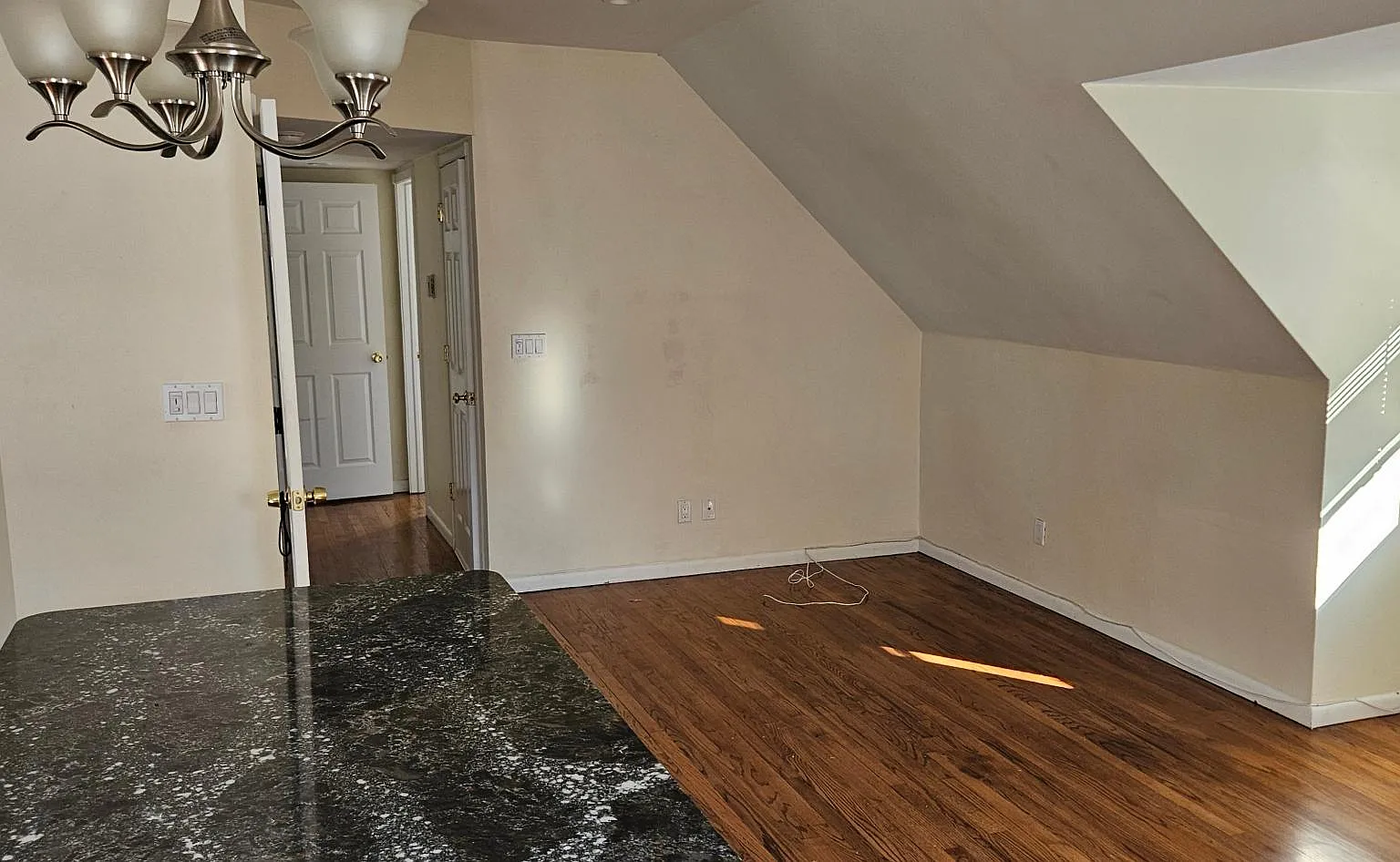 49 Reynolds St — Photo 2