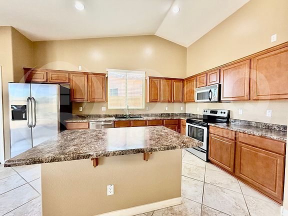 4th image of 41896 W Monteverde Ct