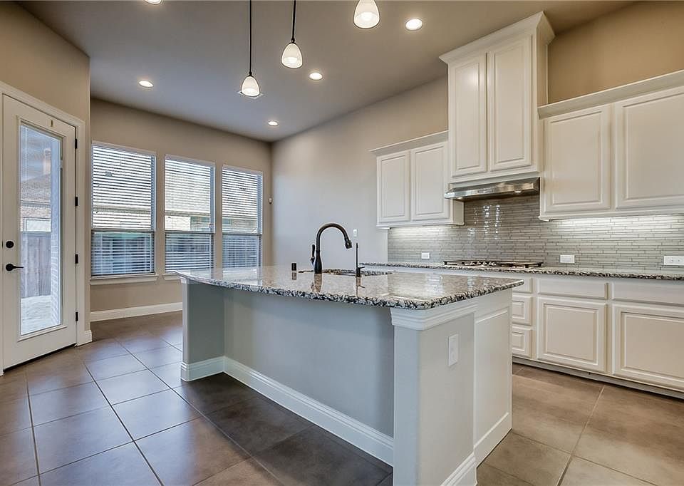 1st image of 4900 Dolorosa Ln