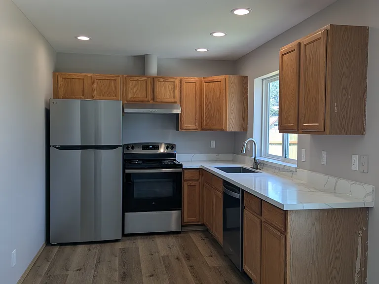 368 Snahapish Ave SE — Photo 10