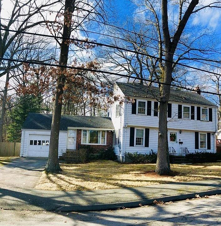 1st image of 220 Woodland Ave N