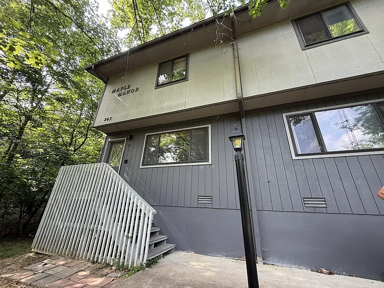 265 Sycamore Dr #20 — Photo 2