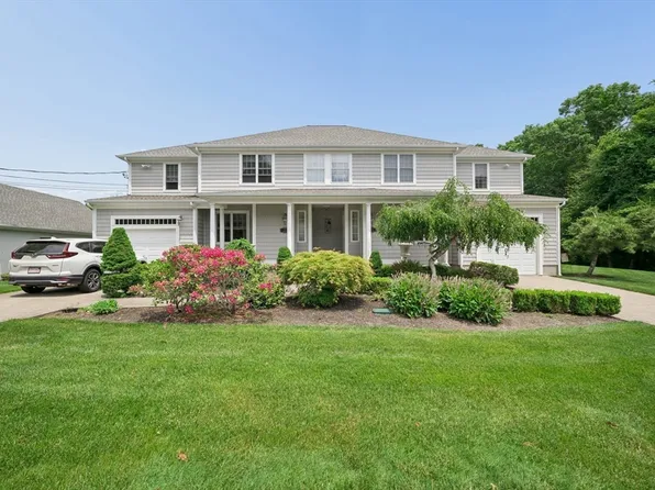 69 Merrimac St Unit 1, South Dartmouth, MA 02748