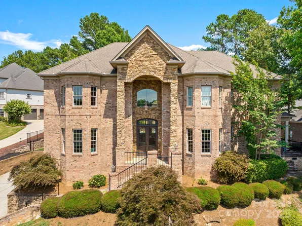 1486 Winged Foot Dr, Denver, NC 28037