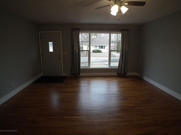 3rd image of 2939 E Lafayette Cir
