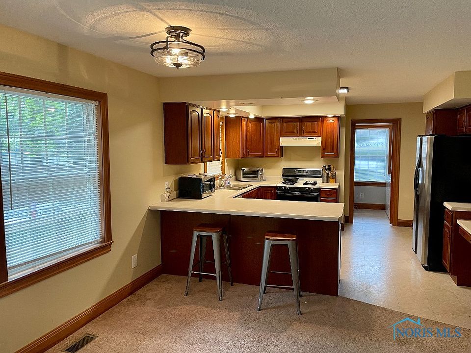 5900 Balfour Rd, Sylvania, OH 43560 Zillow