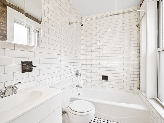 5th image of 519 2nd Ave APT 4W