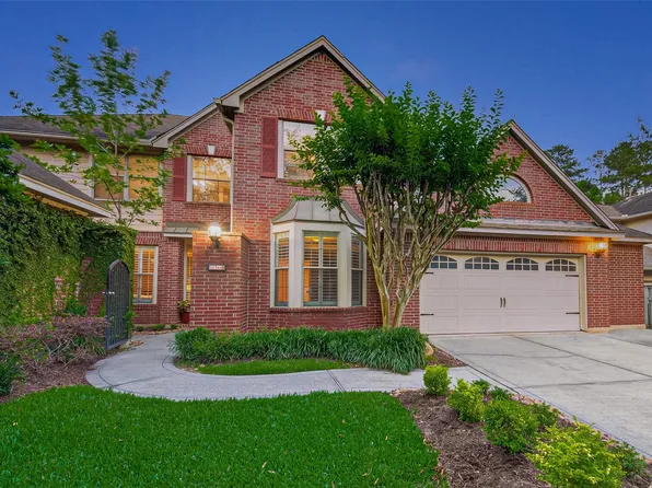 10 Mirror Ridge Dr, Spring, TX 77382