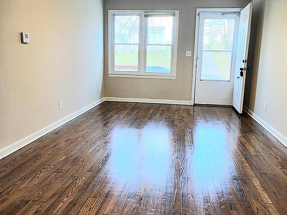 3rd image of 4218 N Jackson Ave