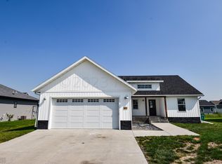 383 Carlsbad Ave, Mapleton, ND 58059