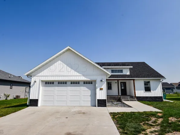 383 Carlsbad Ave, Mapleton, ND 58059